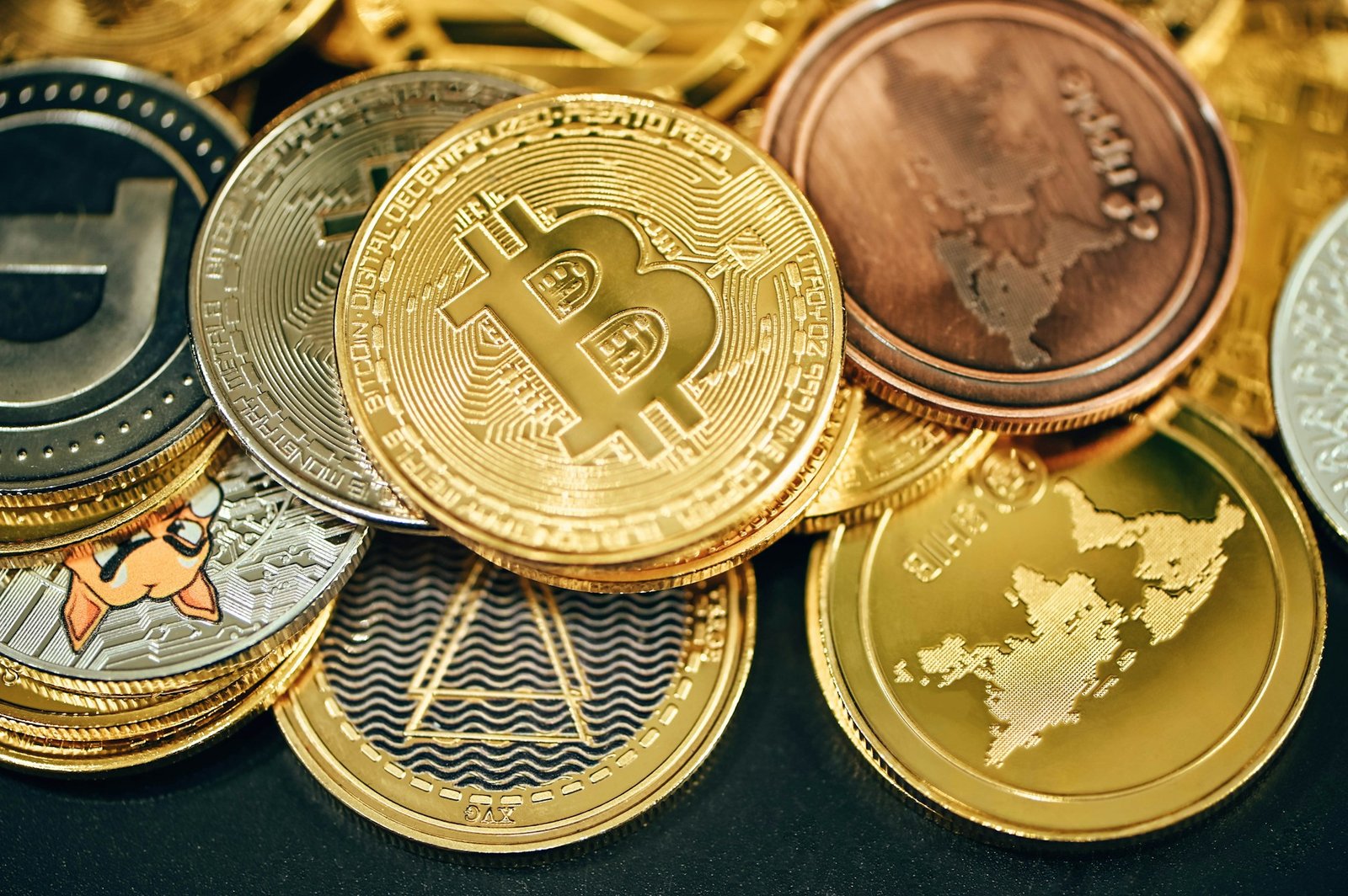 Weekly Cryptocurrency Forecast: May 26 – June 1, 2025